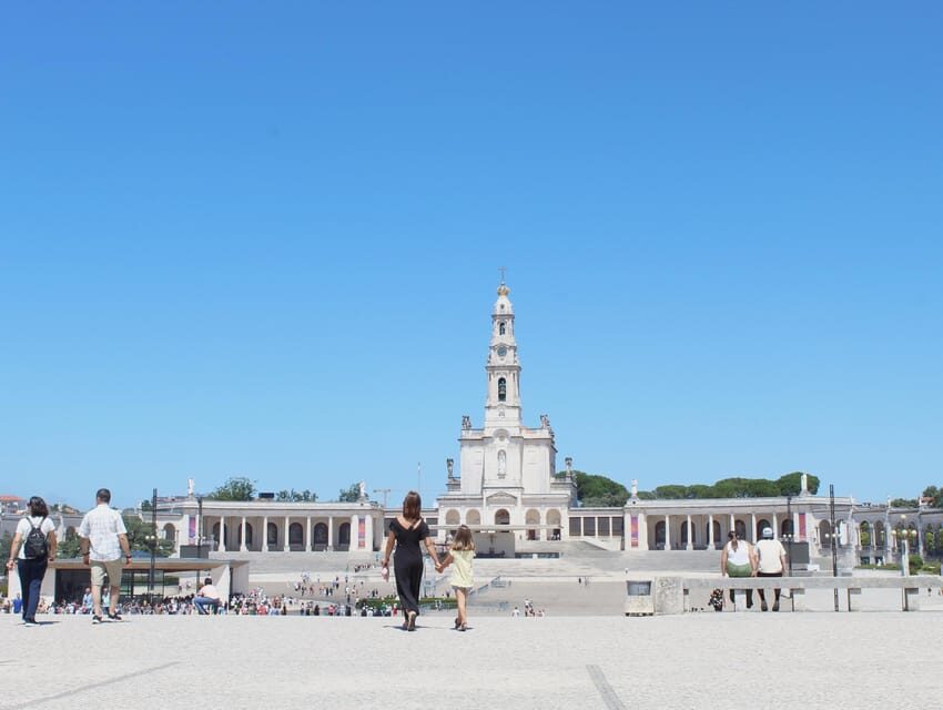Fátima: Sanctuary and Aljustrel Village, Private Guided Tour - The Journey Through Fátima: What You Can Expect