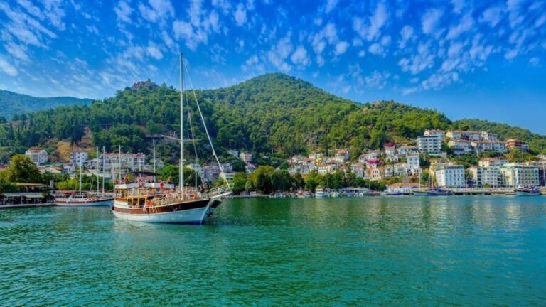 Fethiye: 12 Islands Boat Tour with Lunch and Hotel Pickup - Breaking Down the Experience