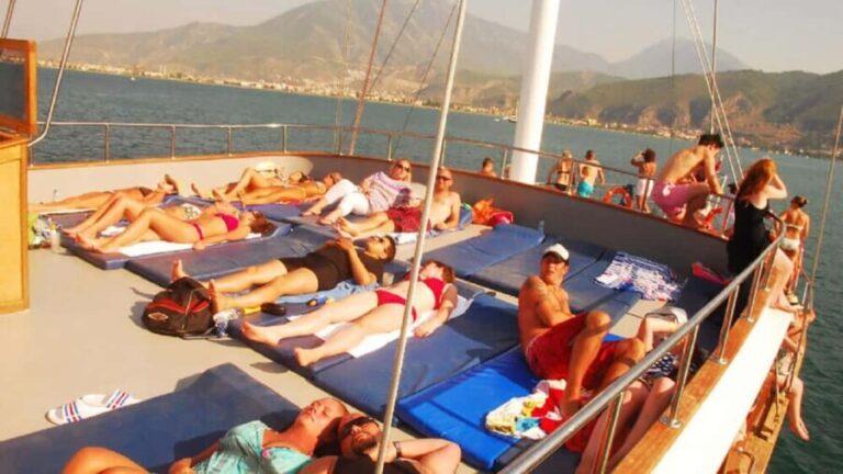 Fethiye: 12 Islands Boat Tour with Lunch and Snorkeling - What’s included and what’s not