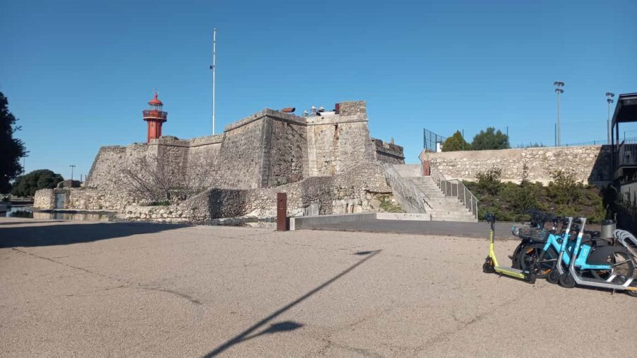 Figueira da Foz: Guided Walking Tour to a coastal town - What’s Included and What to Expect
