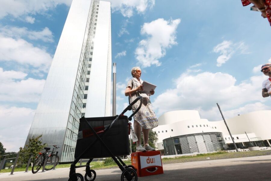 Filmtour Düsseldorf: From Hollywood to Netflix - Itinerary Breakdown