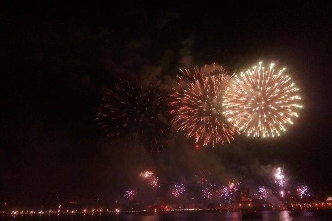 Fireworks and Open Bar in New Year's Eve Cruise in Lisbon - Who Is This Tour Perfect For?