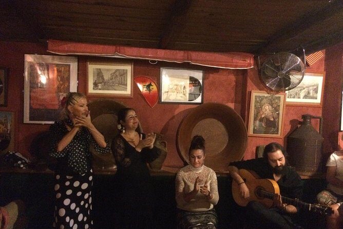 Flamenco and Tapastour with a flamenco artist - Visiting Multiple Tapas Bars