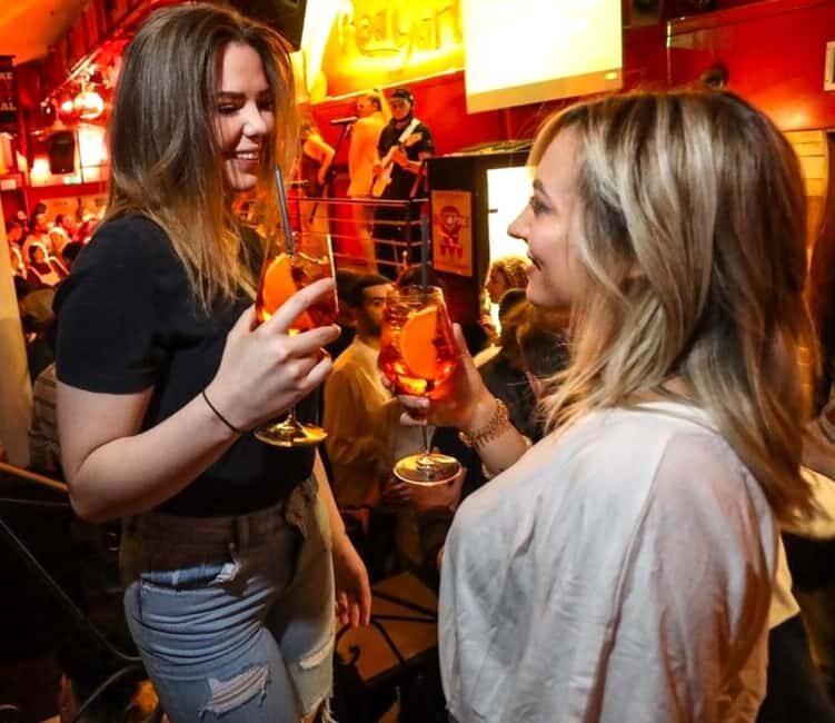 Florence: Bars, Piazzas & Local Vibes Social Walk - The Itinerary in Detail