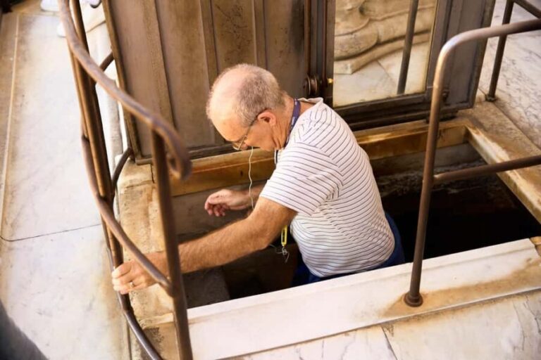 Florence: Duomo Dawn Entry with Key Holder & Dome Climb Tour - What Makes This Tour Stand Out?