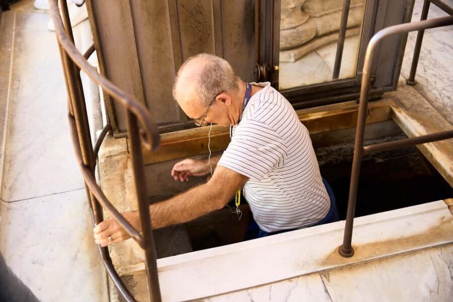 Florence: Duomo Dawn Entry with Key Holder & Dome Climb Tour - What Makes This Tour Stand Out?