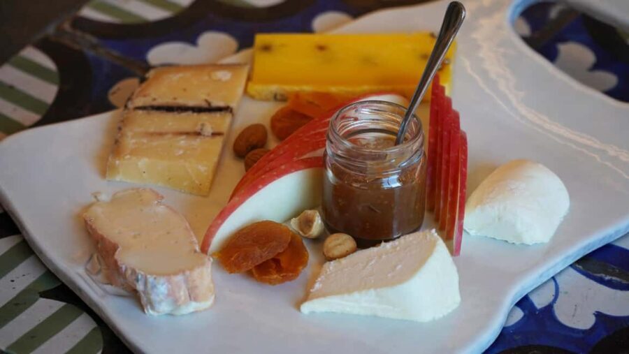 Florence: Guided Cheese Tasting at Award Winning Cheese Shop - What to Expect from the Cheese Tasting Experience
