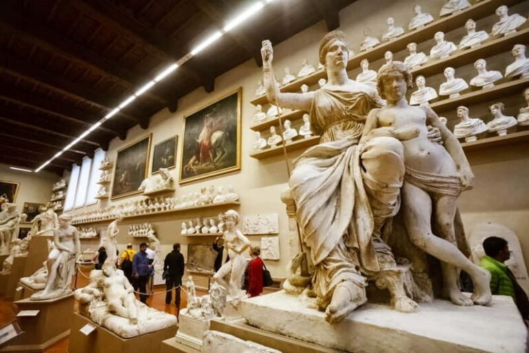 Florence: Timed Entry to Michelangelo's David + Audio App - What You Can Expect During the Visit