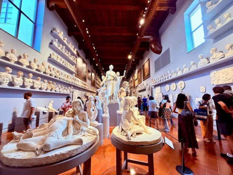 Florence: Uffizi & Accademia Small Group Walking Tour - Practical Considerations