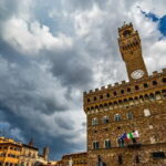 FLORENCE: Uffizi Gallery + Palazzo Vecchio monolingual Guided Tour - Small Group - The Uffizi Gallery: A Treasure Trove of Masterpieces