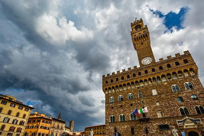 FLORENCE: Uffizi Gallery + Palazzo Vecchio monolingual Guided Tour - Small Group - The Uffizi Gallery: A Treasure Trove of Masterpieces