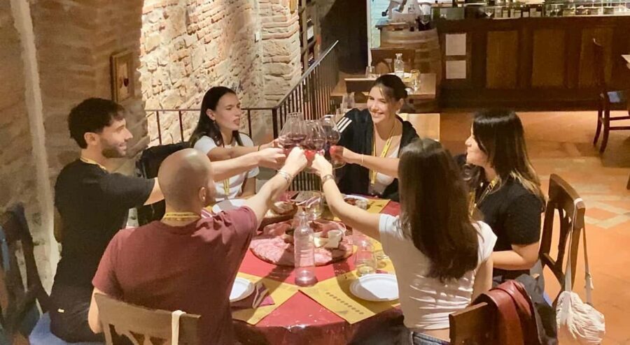 Florence: Wine Windows Walk with Wine Tasting and Appetizers - What Makes This Tour Worth It?