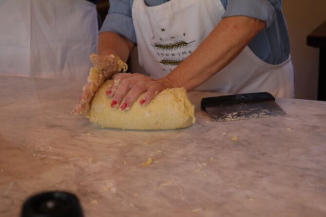 Focaccia and Pesto Cooking Class in the Roman Countryside - In-Depth: Breaking Down the Itinerary