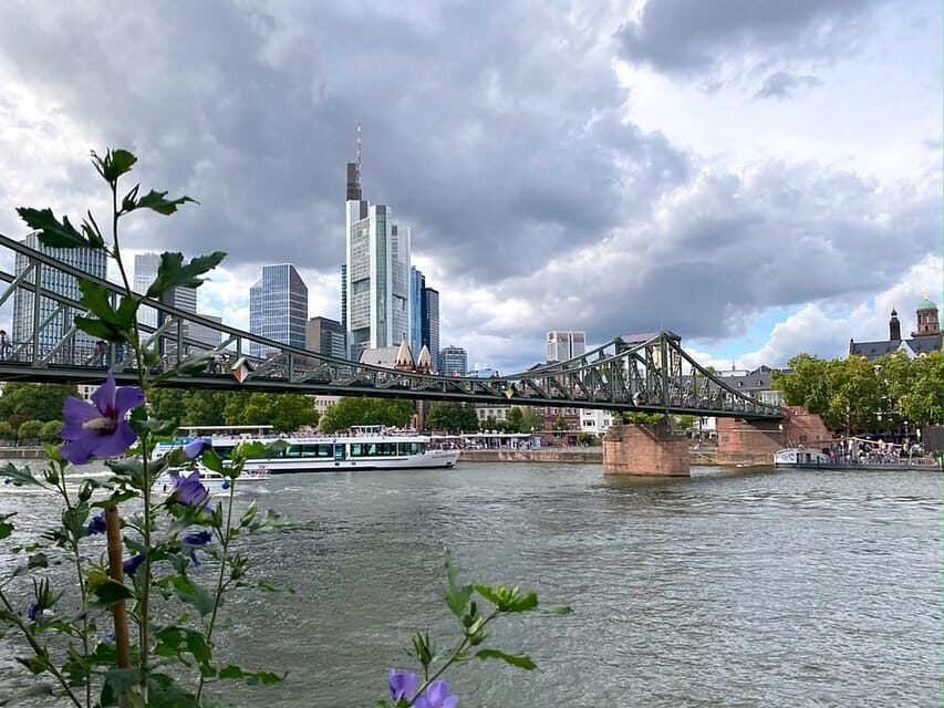 Frankfurt: Discover the heart of Frankfurt - a city tour in German - Walking Through Frankfurt’s Highlights