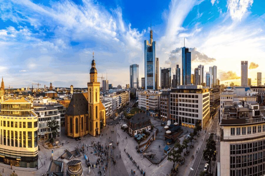 Frankfurt: Guided tour of Frankfurt - The Modern Face of Frankfurt: Mainhattan
