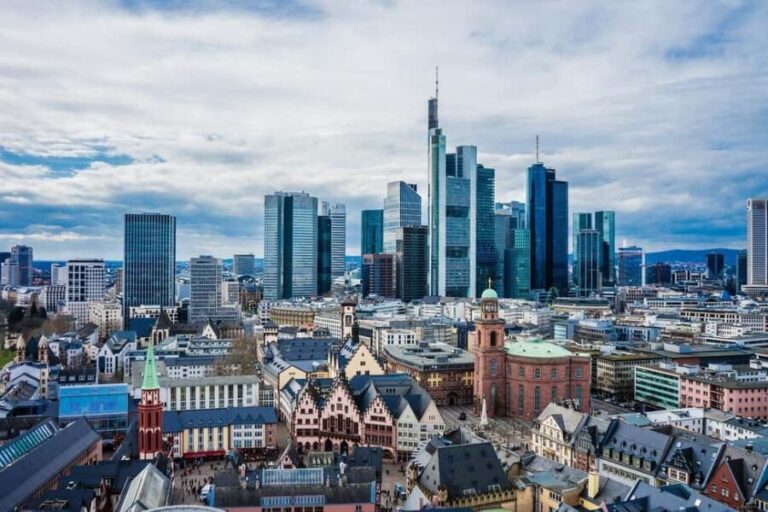 Frankfurt Guided Walking Tour with Apple Wine Experience - Practical Details to Keep in Mind