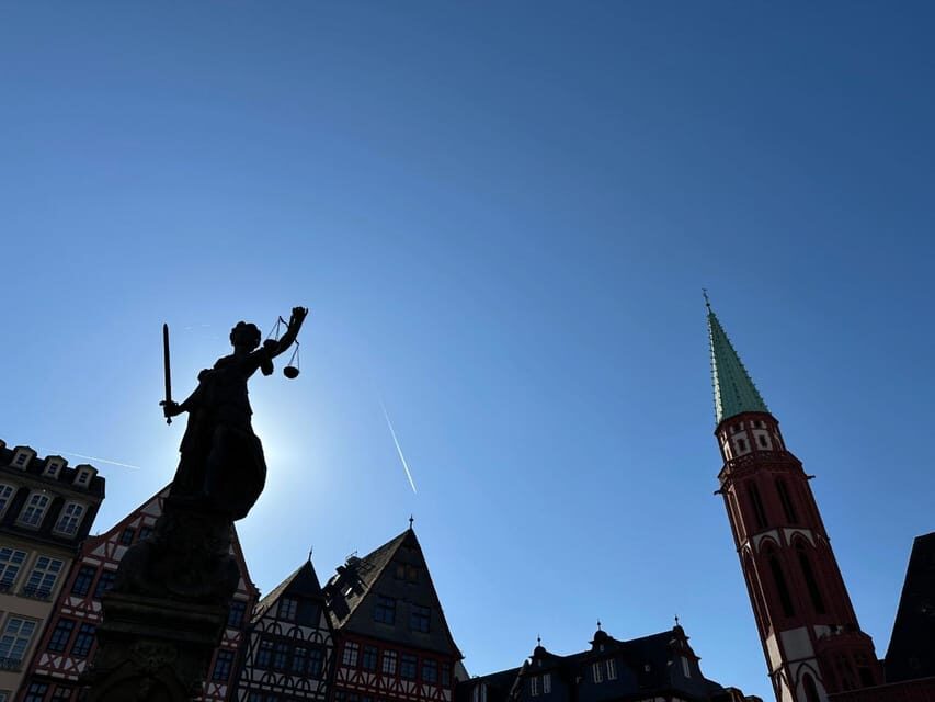 Frankfurt on Foot Daily Walking Tour in English - Deep Dive Into Frankfurt’s History and Culture