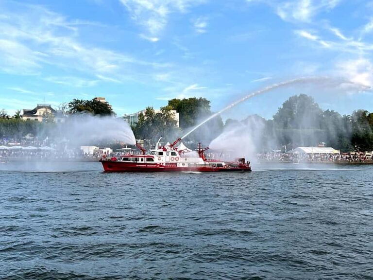 Frankfurt: Private Russian Tour  Just for You and Your Friends - What Can You Expect During the Tour?