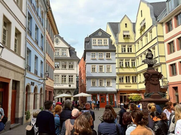 Frankfurt: Private tour in German - just for you and your friends - What to Expect on Your Frankfurt Private Tour