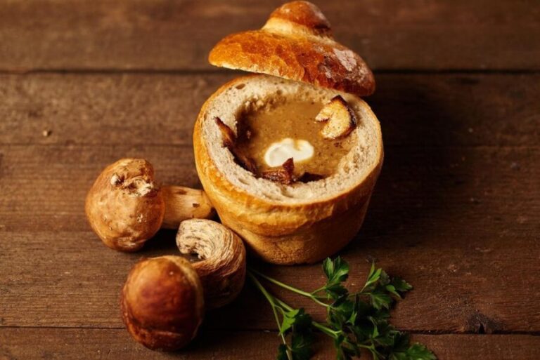 Free historical walking tour in Alfama with Fado show (TIPS) - What You Can Expect from the Tour