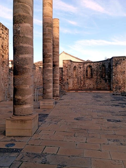 FREE TOUR BAEZA. "Return to the Past: From Viatia to Baeza". - What to Expect from the Itinerary