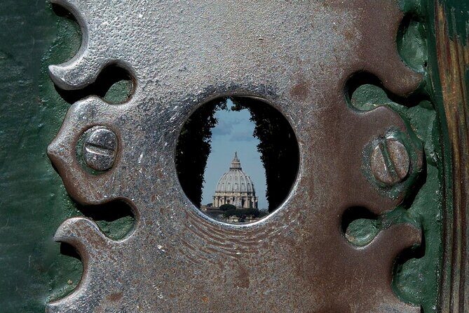 Free Urban Trekking with an Archaeologist - What Makes This Tour Special?