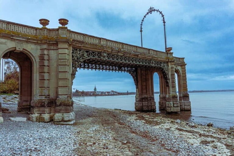 Friedrichshafen: Private city tour with wine tasting - The Itinerary Breakdown