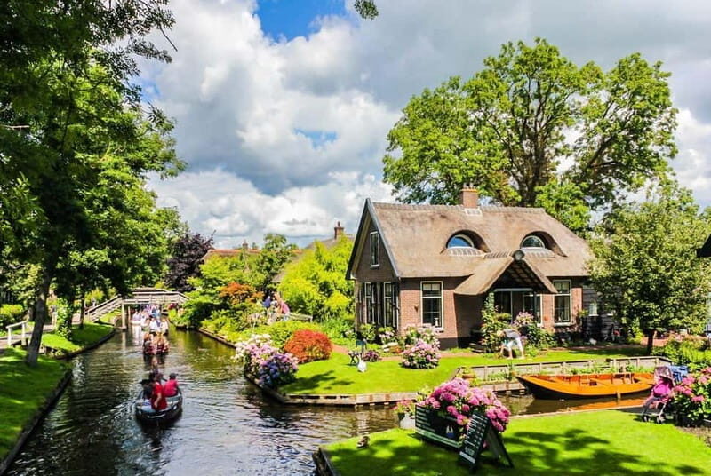 From Amsterdam: Explore Giethoorn Private Guided Tour by Car - Detailed Breakdown of the Itinerary