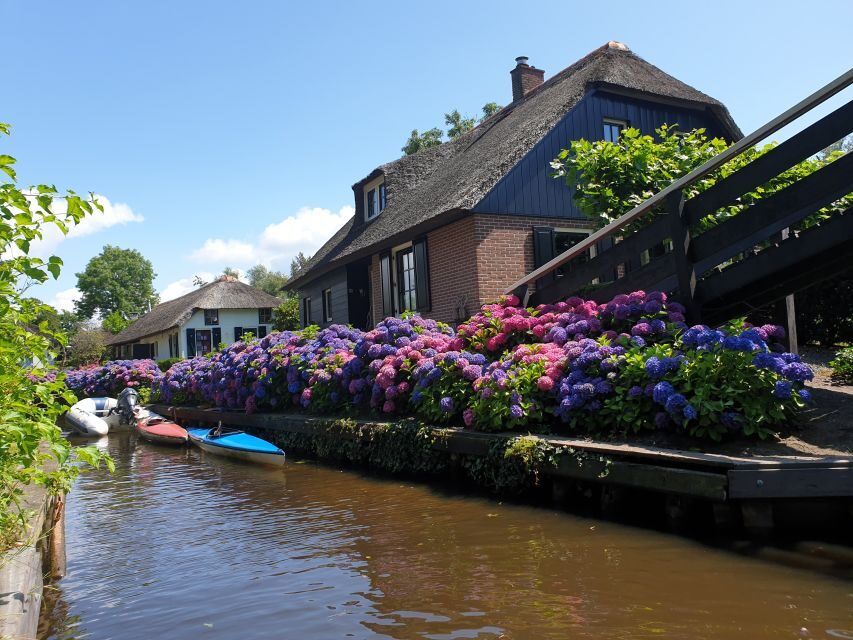 From Amsterdam: Giethoorn Day Trip with Small Electric Boat - The Practical Side: Transport, Timing, and Group Size