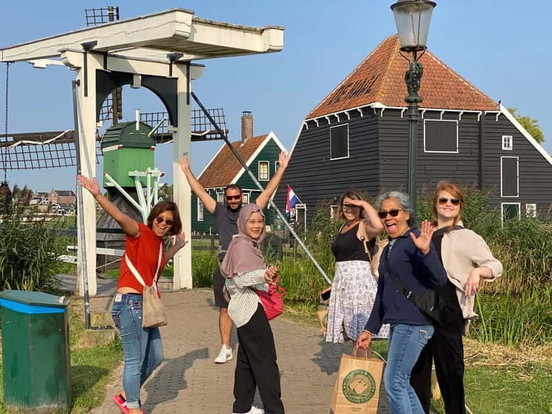 From Amsterdam: Keukenhof Tulips, Windmills & Volendam - The Overall Experience: Balancing Beauty and Education