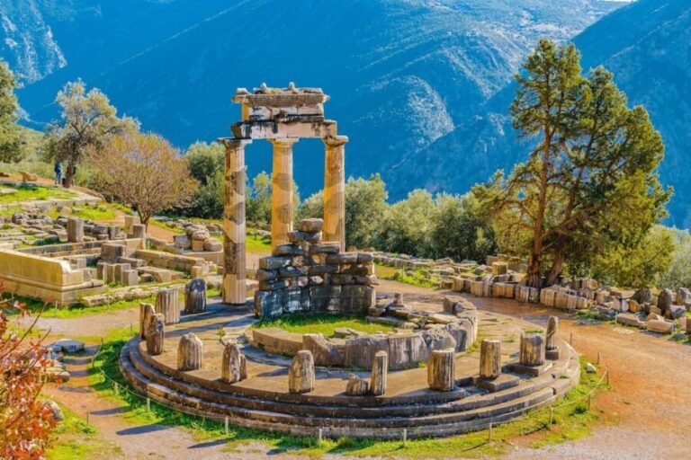 From Athens: Private Delphi and Thermopylae Guided Day Trip - Setting Out from Athens