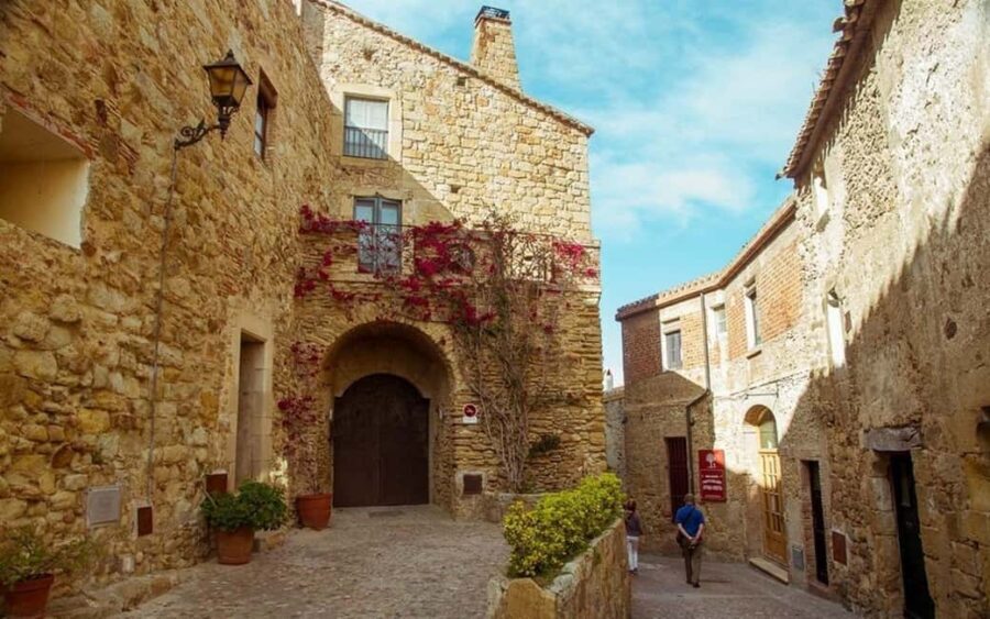 From Barcelona: Private Girona & Medieval Villages Tour - Exploring Girona in Detail