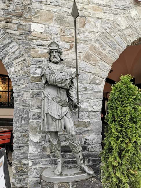 From Bucharest: Private tour to Peles Castle 6 Hours - A Closer Look at the Tour Experience