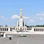 From Coimbra: Sanctuary of Fátima and village of the Little Shepherds - The Basilica of Our Lady of the Rosary and the Modern Basilica of the Holy Trinity