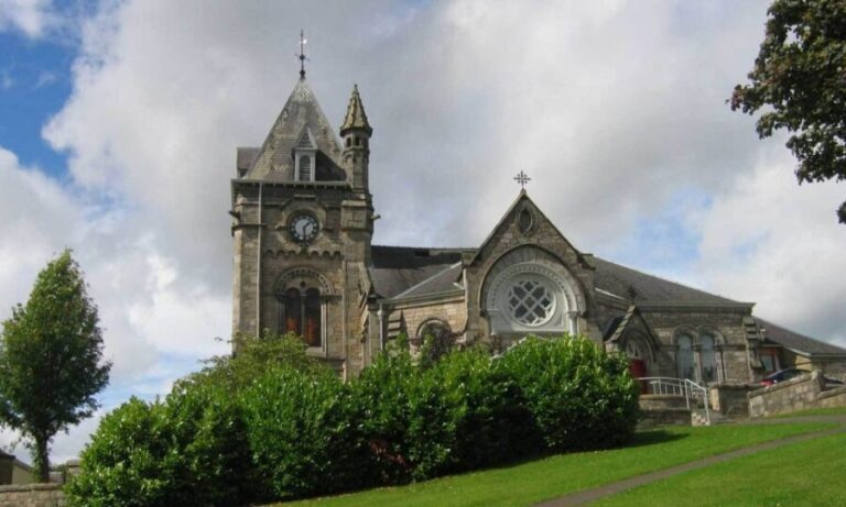 From Edinburgh: Loch Ness & Inverness Tour in Spanish - Meeting Point and Departure