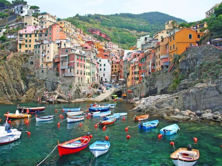 From Florence: Day Trip to Cinque Terre - Exploring Riomaggiore and Manarola