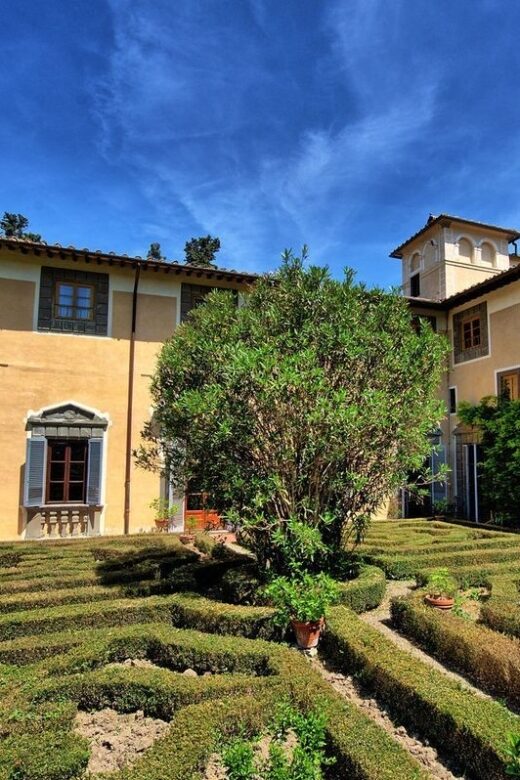 From Florence: Siena, San Gimignano & Chianti - Transportation & Group Size