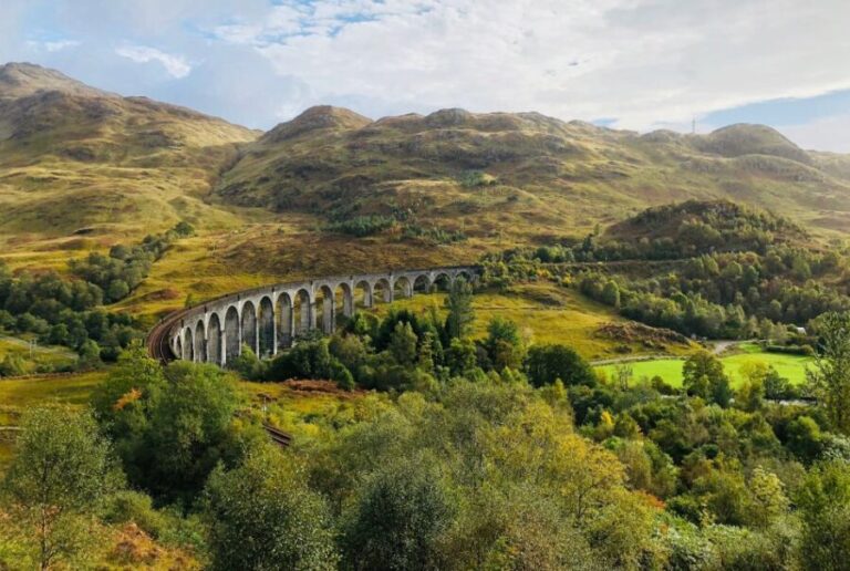 From Glasgow: Glenfinnan, Fort William, and Glencoe Day Trip - How the Tour Feels: The Pros and Cons