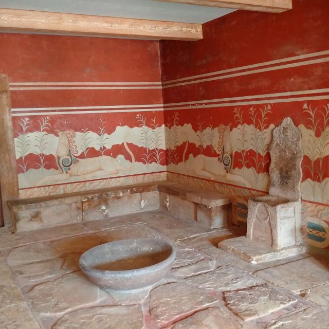 From Heraklion: Knossos Palace Entry Ticket and Private Tour - Who Is This Tour Best For?