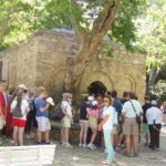 From Izmir: Ephesus Guided Day Trip with Transfer & Lunch - The Guides: Knowledgeable and Engaging