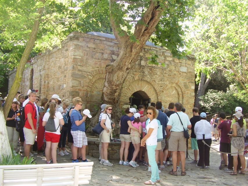 From Izmir: Ephesus Guided Day Trip with Transfer & Lunch - The Guides: Knowledgeable and Engaging