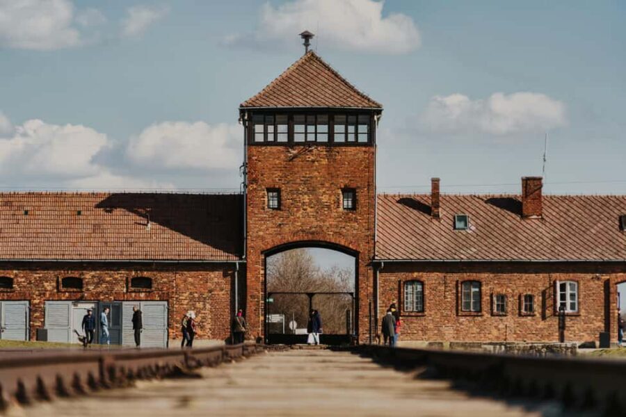 From Krakow: Auschwitz-Birkenau Guided Tour with Transport - Auschwitz I: The First Stop