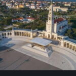 From Lisbon: Fátima, Nazaré & Óbidos Special Van Tour - Key Points