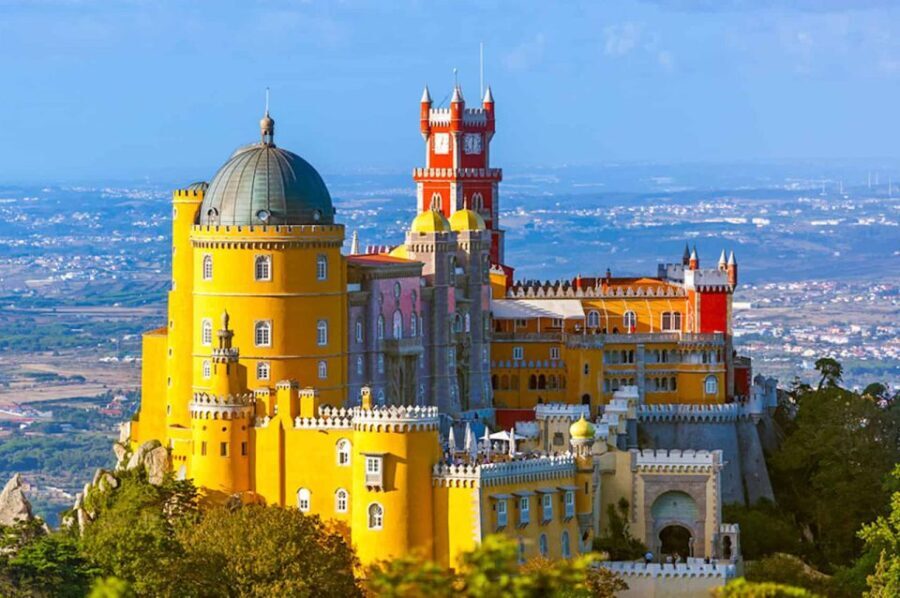 From Lisbon: Sintra, Pena Palace & Cabo da Roca Hiking Tour - Wandering Sintras Charming Streets