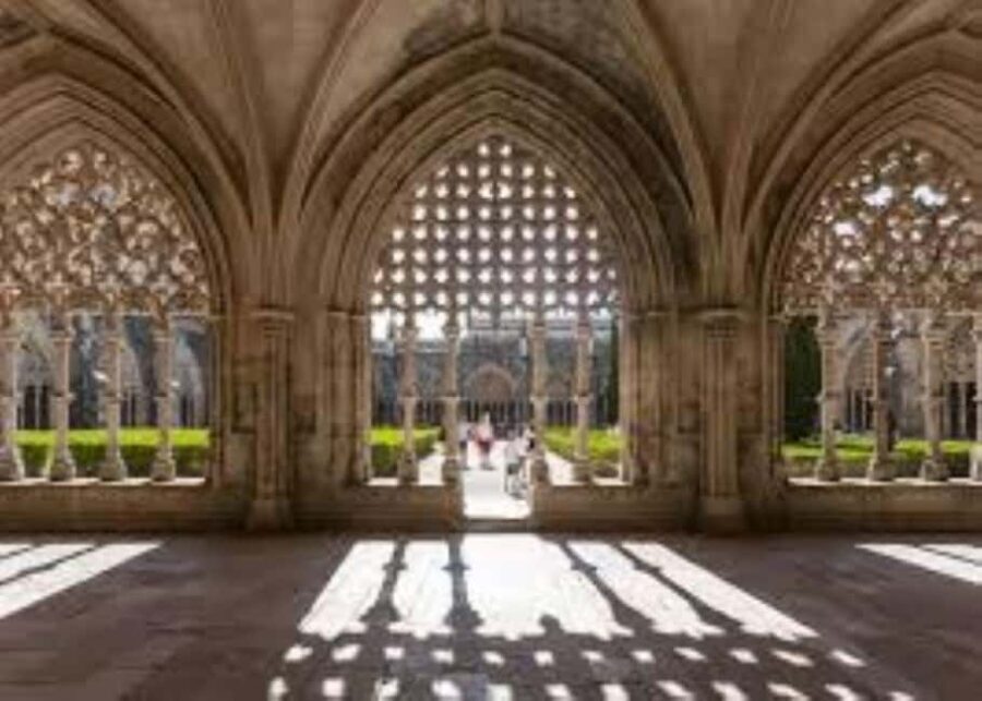 From Lisbon: Tomar, Batalha, Alcobaça, & Óbidos Templar Tour - Transportation & Group Dynamics