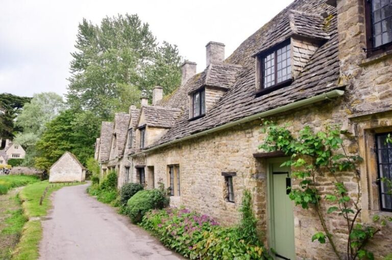 From London: Cotswolds Villages Small Group Day Tour - Transportation and Comfort