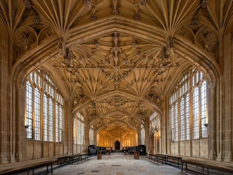 From London: Oxford by Rail & Harry Potter Insights Tour - What Travelers Are Saying