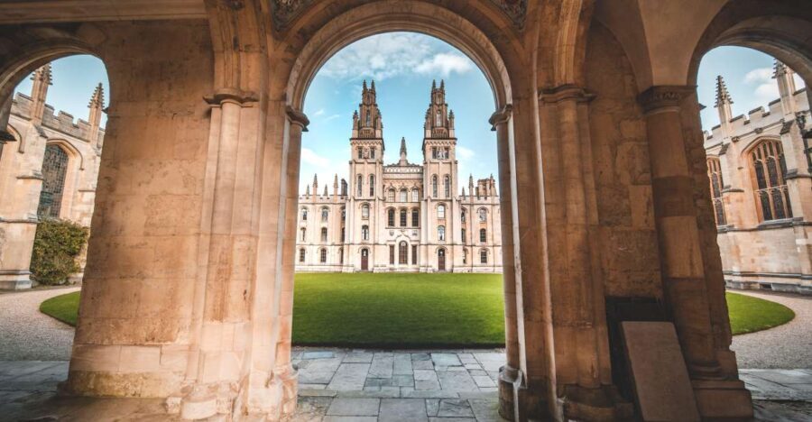 From London: Oxford, Cotswolds & Country Pub Lunch - Exploring Oxford: Dreaming Spires and Historic Walks