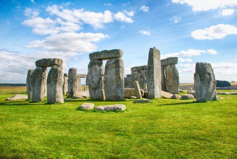 From London: Private Trip to Stonehenge with Hotel Transfer - What’s Included and What’s Not