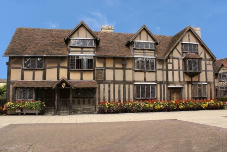 From London: Warwick Castle, Stratford & Oxford Day Tour - The Real Traveler Experience